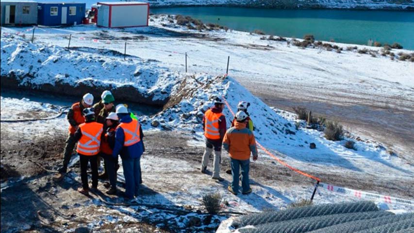 Experto descarta opciones de rescatar con vida a mineros de Chile