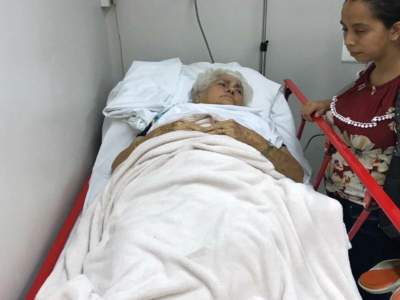 Madre de Martinelli sufrió un accidente y es internada