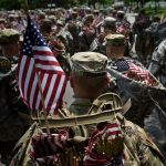 EEUU evalúa deportar a inmigrantes en el Ejército con visas vencidas