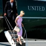 Mujer de secretario del Tesoro es blanco de críticas por alardear lujosas marcas