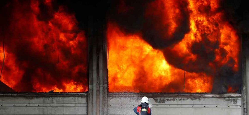 Dos explosiones en planta química tras paso del huracán Harvey