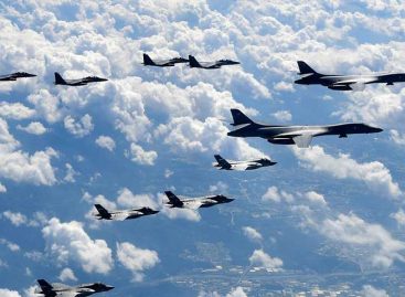 Bombarderos y cazas estadounidenses volaron cerca de la costa de Corea del Norte