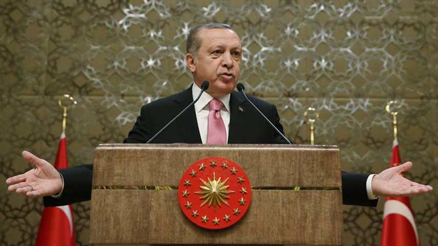 Erdogan dice que el Kurdistán iraquí se arrojó solo al fuego