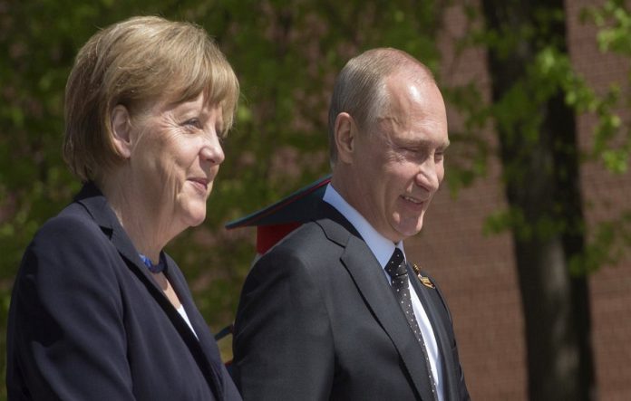 Merkel y Putin apuestan por una solución pacífica al conflicto norcoreano