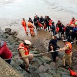 Rescataron en Argentina a 123 personas de barco varado en Río de la Plata