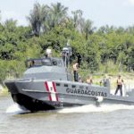 Dos militares peruanos desaparecieron en un río tras chocar su embarcación