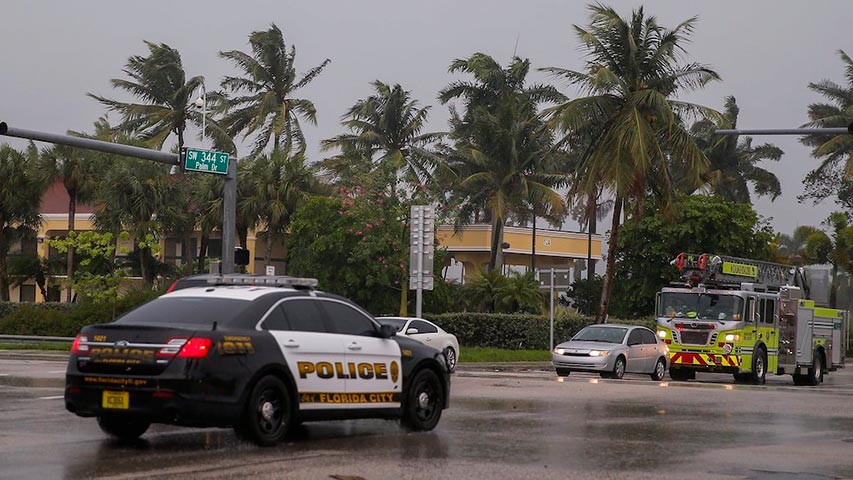 Irma seguirá debilitándose y este lunes podría convertirse en tormenta tropical