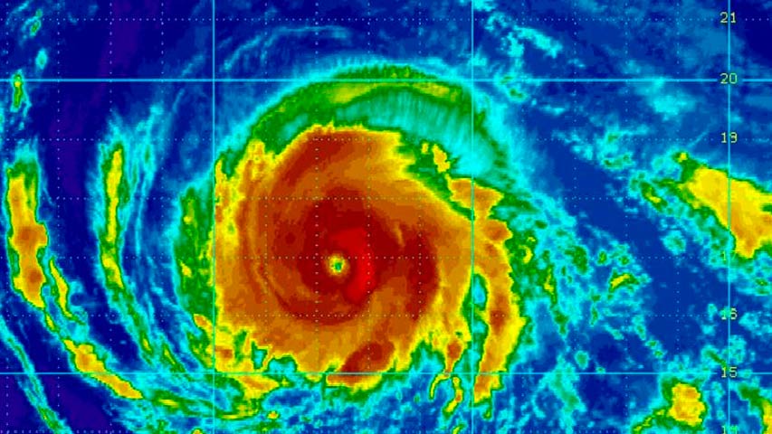 Vientos del huracán Irma aumentaron a categoría tres