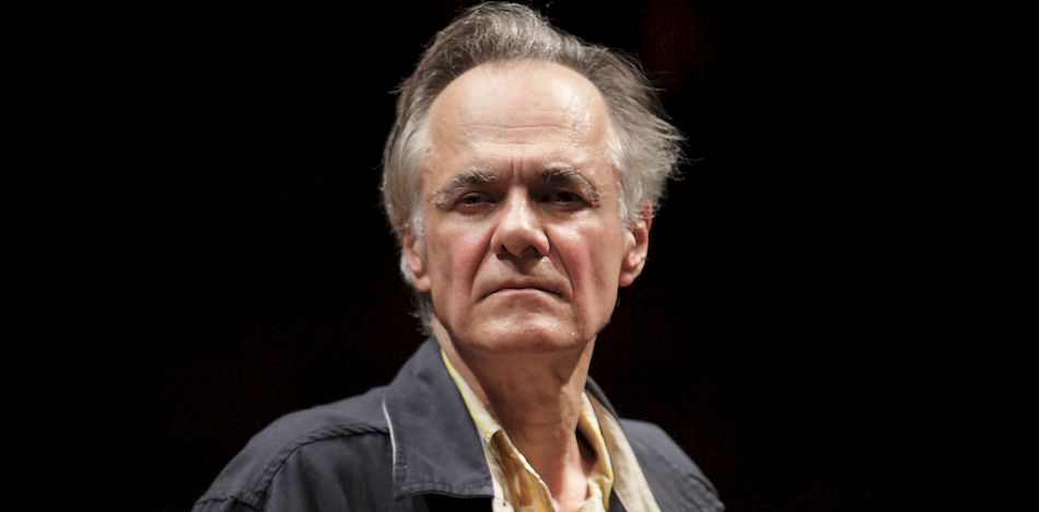 Escritor colombiano le pide a Dios por la muerte de Nicolás Maduro