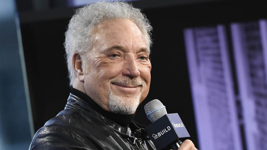 Tom Jones reveló que sufrió acoso sexual al principio de su carrera
