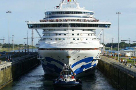 Caribbean Princess, el primer crucero neopanamax que llega al Canal Ampliado en la temporada