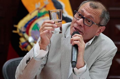 Vicepresidente de Ecuador acató “bajo protesta” orden de prisión en su contra