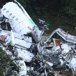 Mueren en Colombia instructor de vuelo y su alumna tras accidente de avioneta