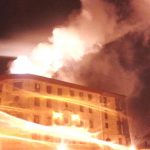 Incendio destruye casi por completo la sede del Parlamento de Camerún