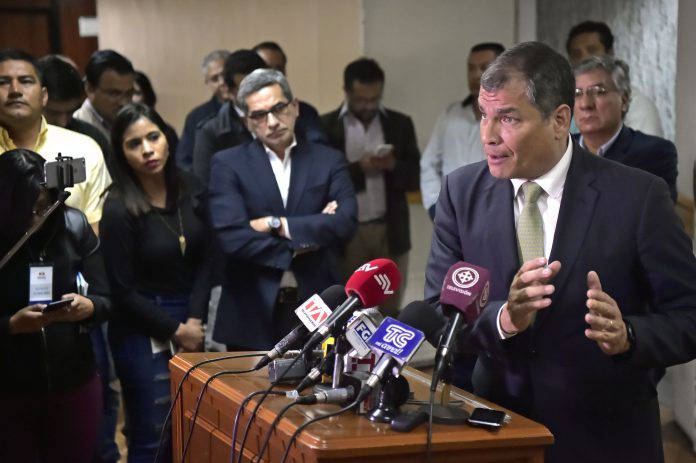 Correa advirtió que Moreno busca “presidencialismo absoluto” en Ecuador