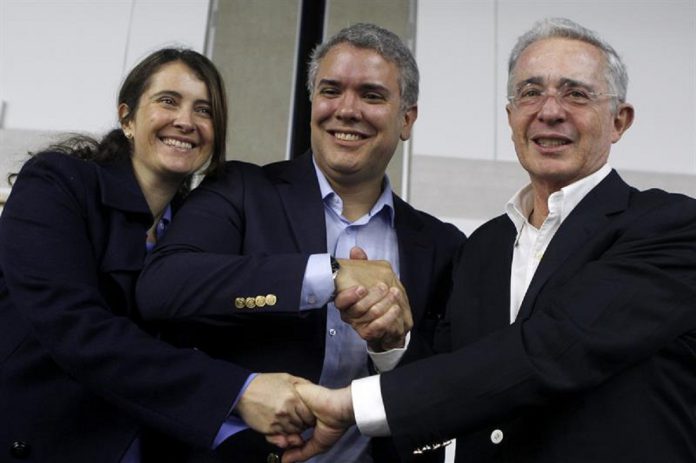 Uribe presentó a Iván Duque como candidato a la Presidencia de Colombia