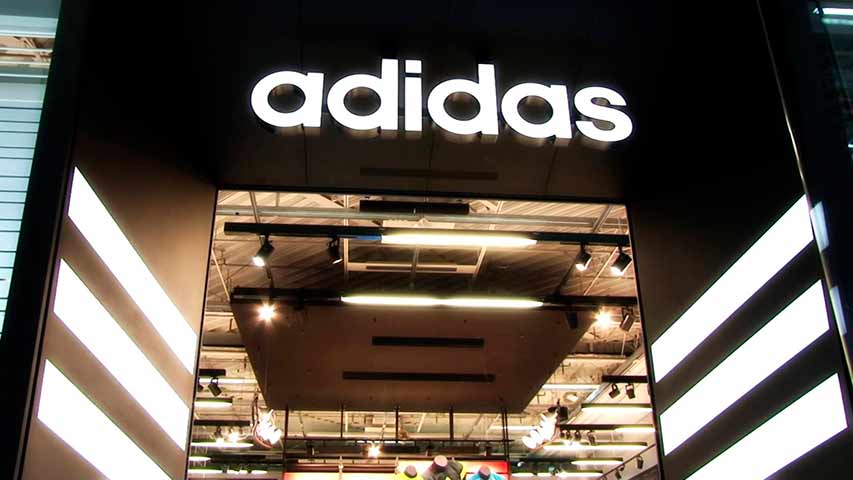 El empresario Tapie será juzgado por el polémico arbitraje sobre Adidas