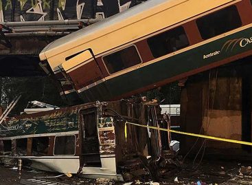 Tren descarrilado dejó varios muertos y heridos en Estados Unidos