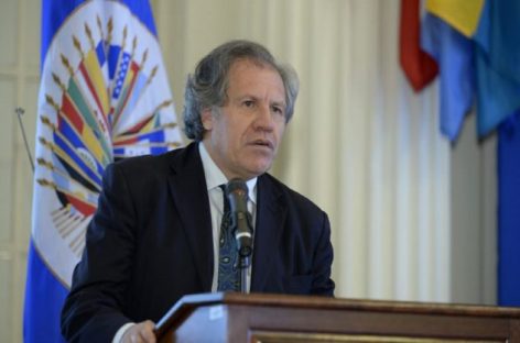 Almagro advirtió en Lima que la corrupción amenaza la democracia en América