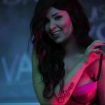 Condenan a cantante egipcia a dos años de cárcel por videoclip “lascivo”