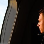 Submarino argentino es buscado a 950 metros de profundidad