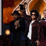 Bruno Mars hizo magia y arrasó con los seis Grammy a los que aspiraba