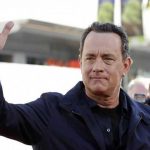 Tom Hanks interpretará al famoso presentador de televisión Fred Rogers