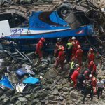 Caída de autobús a precipicio en Lima dejó más de 36 fallecidos