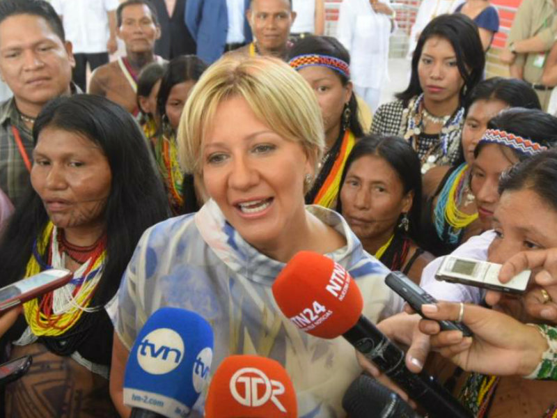 «Quien no la debe, no la teme», le recordaron los panameños en Twitter a Lorena Castillo