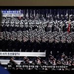 Kim Jong-un presidió el desfile militar por el aniversario del Ejército