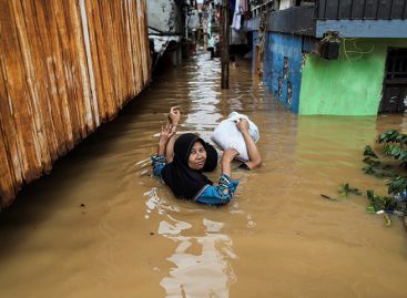 Indonesia ya tiene 3 muertos y miles de evacuados por lluvias torrenciales