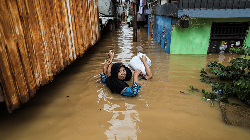 Indonesia ya tiene 3 muertos y miles de evacuados por lluvias torrenciales