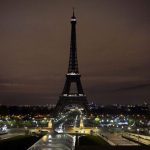 La torre Eiffel estará cerrada dos días más por la nieve y el hielo