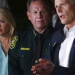 Gobernador de Florida desea que exista una “verdadera conversación” sobre armas