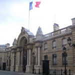 Francia quiere expulsar a más inmigrantes y reducir las demandas de asilo