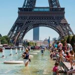 París recibió récord de turistas en 2017 y dio por superada la crisis