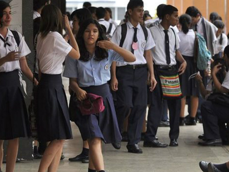 estudiantes panameños