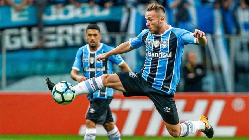 Barça anunció opción para fichar a Arthur en julio de 2018