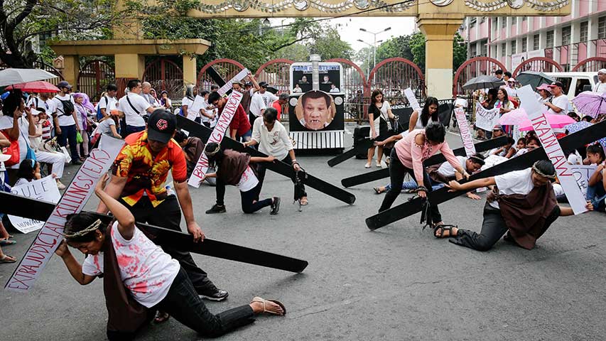 Protestaron en Filipinas para criticar la guerra antidroga de Duterte