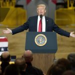 Trump acusó a China y Rusia de jugar el juego de la devaluación de divisas