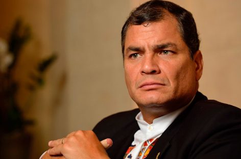Correa negó sobreendeudamiento de su gobierno y rehúsa volver a Ecuador