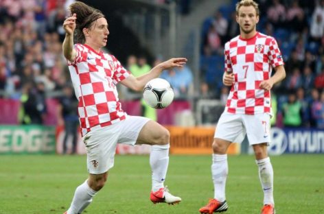 Rakitic y Modric comandan la convocatoria de Croacia para Rusia