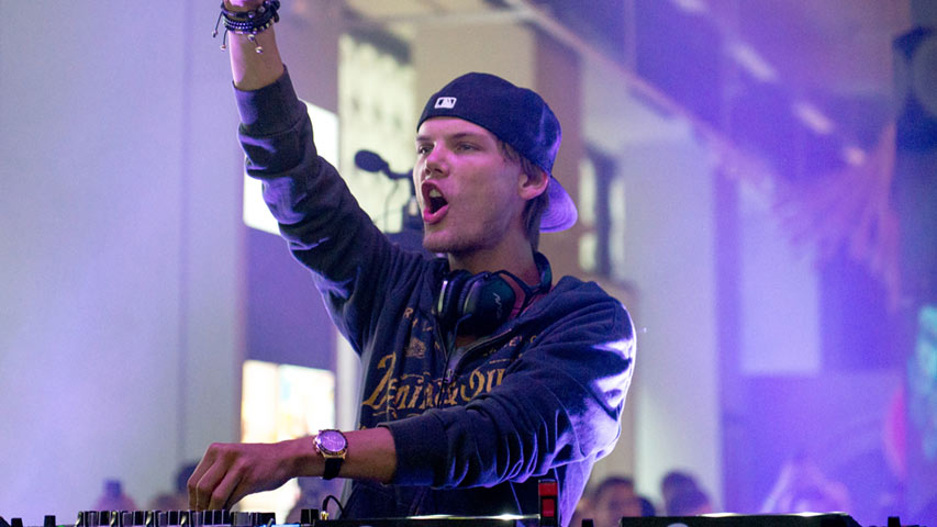 Avicii se suicidó tras hacerse cortes con un cristal afilado