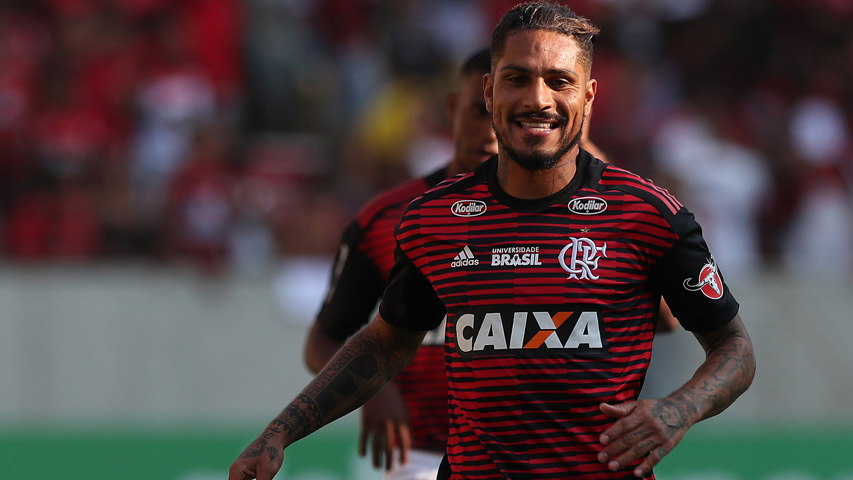 Paolo Guerrero regresó a las canchas tras seis meses de suspensión