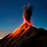 Volcán de Fuego de Guatemala amaneció con cinco explosiones por hora