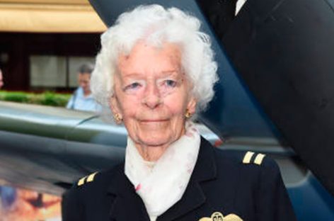Falleció última mujer piloto de la II Guerra Mundial