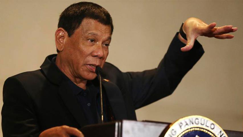 Duterte dispuesto a renunciar si hereda su cargo el hijo del dictador Marcos