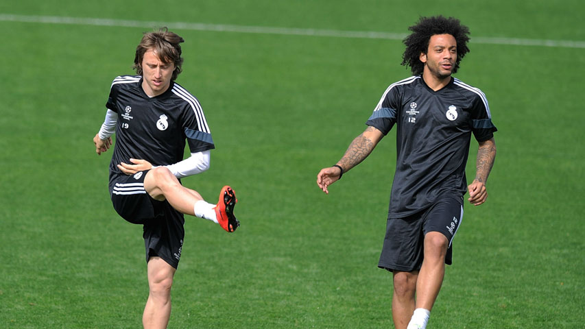 Modric abordará su futuro con la directiva del Madrid
