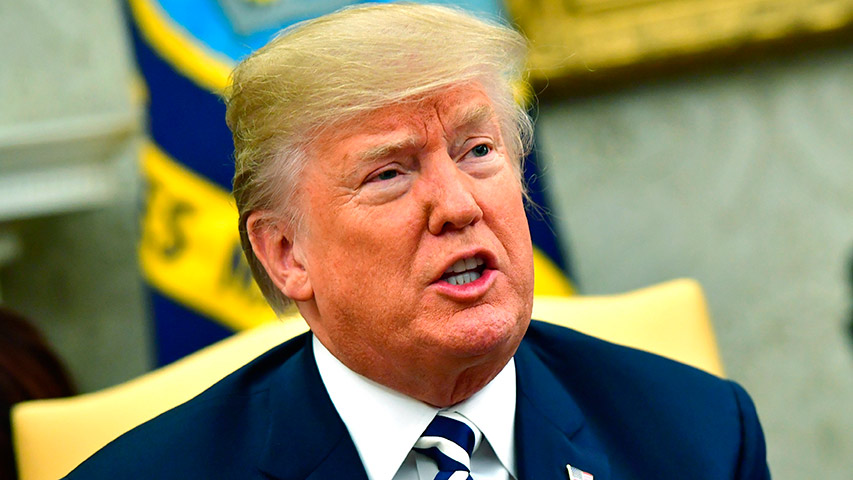 Trump acusó a su exabogado de “inventar historias” para rebajar condena