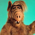 Warner Bros. TV se plantea recuperar la serie “ALF”